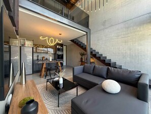 Luxury Duplex, City View | Living area - Penth ApartHotel (León de los Aldama)