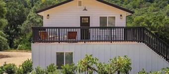 Buckaroo Flat at The 8 Mile by Avantstay Oak-hill Ranch Flat Trails, Fishing Lake + Coast