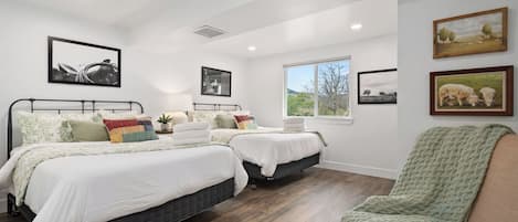 House (Multiple Bedrooms) | Interior
