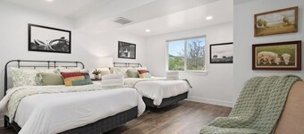 8 Mile House Deluxe by Avantstay Sleeps 20 Historic Ranch + Party Barn Near SLO