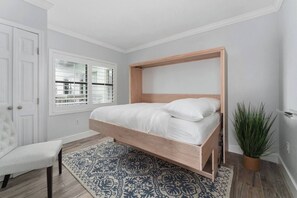 In-room safe, desk, iron/ironing board, WiFi (free) - Penthouse With Epic Views (Orlando)
