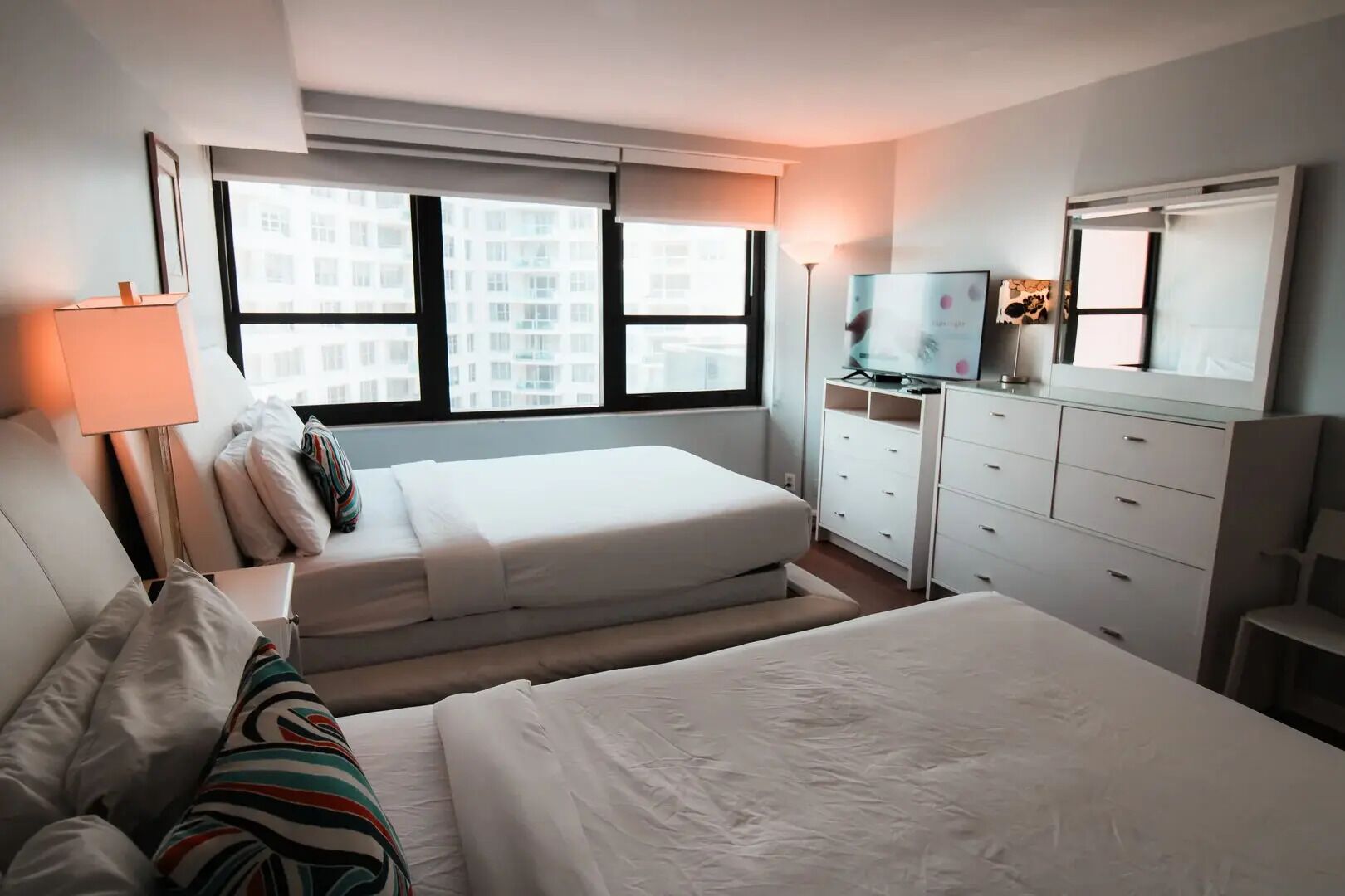 Condo luxo, vista parcial para o mar