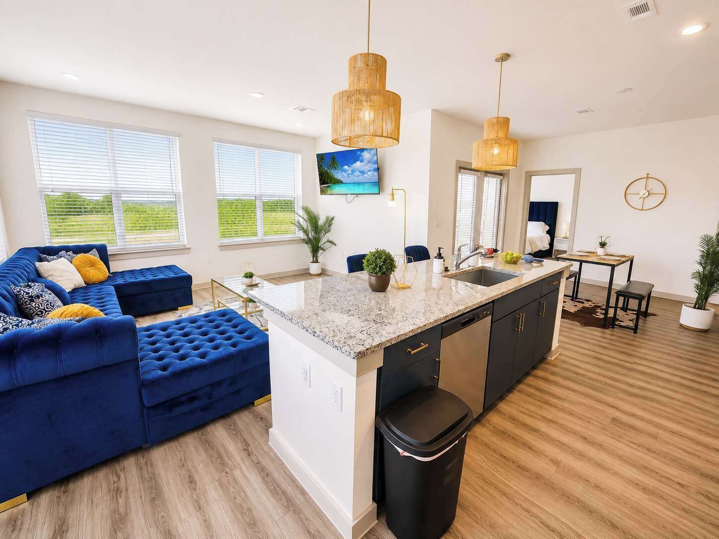TV, fireplace, offices