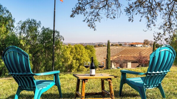 46 West Walnut Hill By Avantstay Vineyard Views + Gourmet Kitchen Near Downtown Paso Robles - Templeton, CA