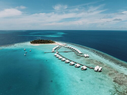 Diamonds Athuruga Maldives Resort and SPA