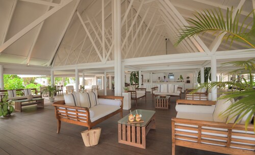 Diamonds Athuruga Maldives Resort and SPA
