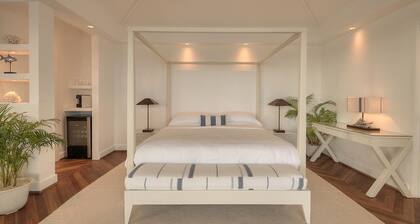 Diamonds Athuruga Maldives Resort and SPA