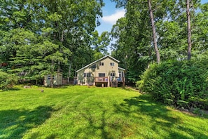 Exterior - Cozy 2BD 2BA Hideaway w/ Pond Views & Firepit (East Stroudsburg)
