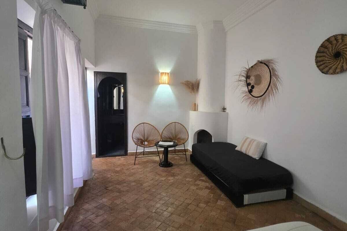 Chambre Triple Supérieure, salle de bains privée | Coffres-forts dans les chambres, rideaux occultants, Wi-Fi gratuit