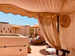 شرفة/رواق