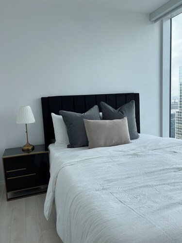 Luxury Oasis Suites