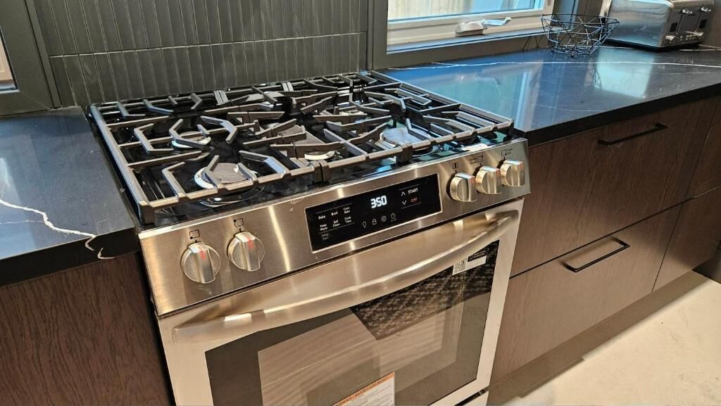 Familienapartment | Eigene Küche | Kühlschrank, Mikrowelle, Ofen, Herdplatte
