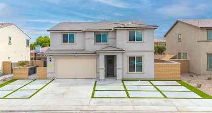 8BR Luxury Pool Spa Pickleball Hoops Game Room BBQ