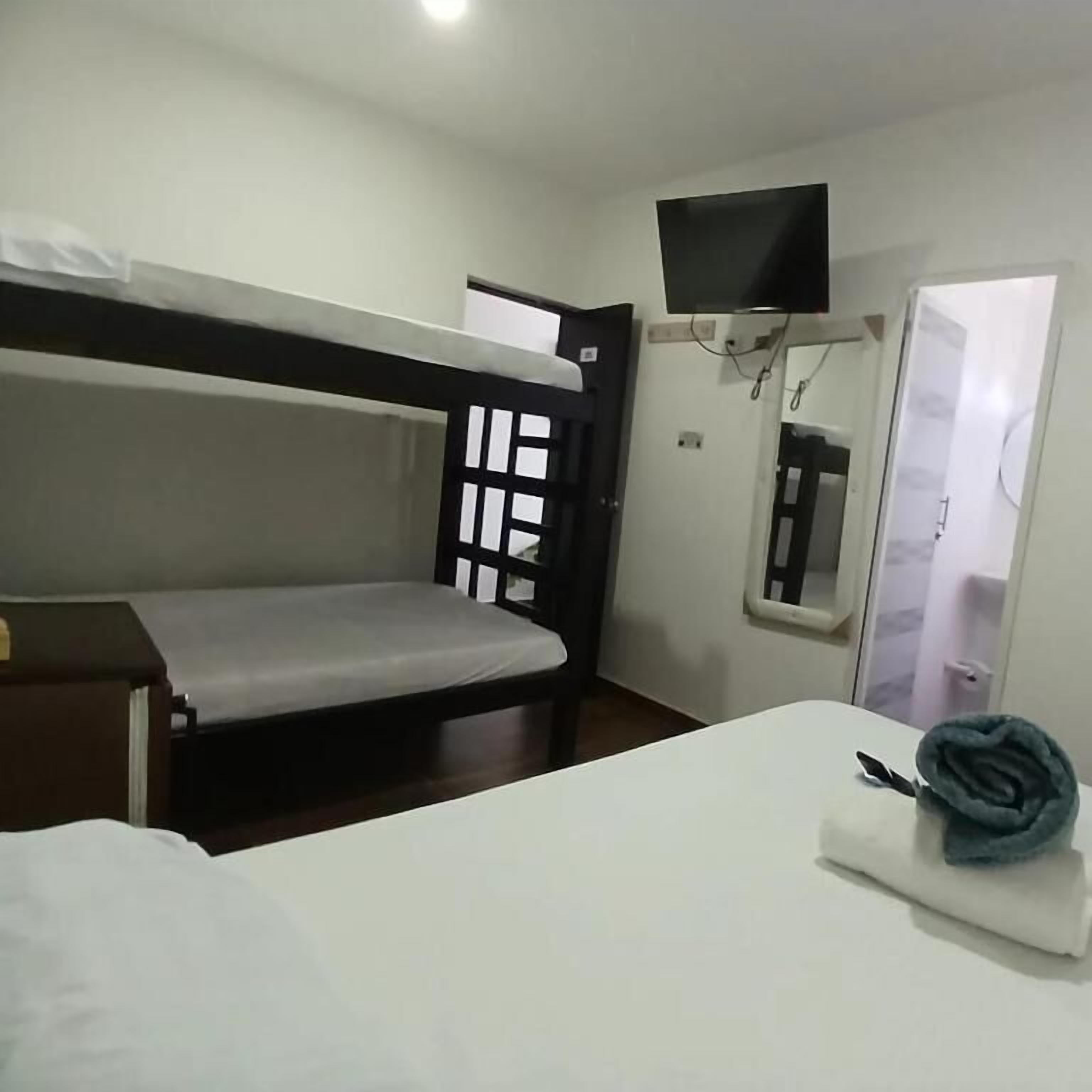 Quadruple Room | Bed sheets