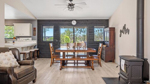 Casa Merlot by Avantstay Pool Table + Firepit + BBQ Eastside Paso Wine Country