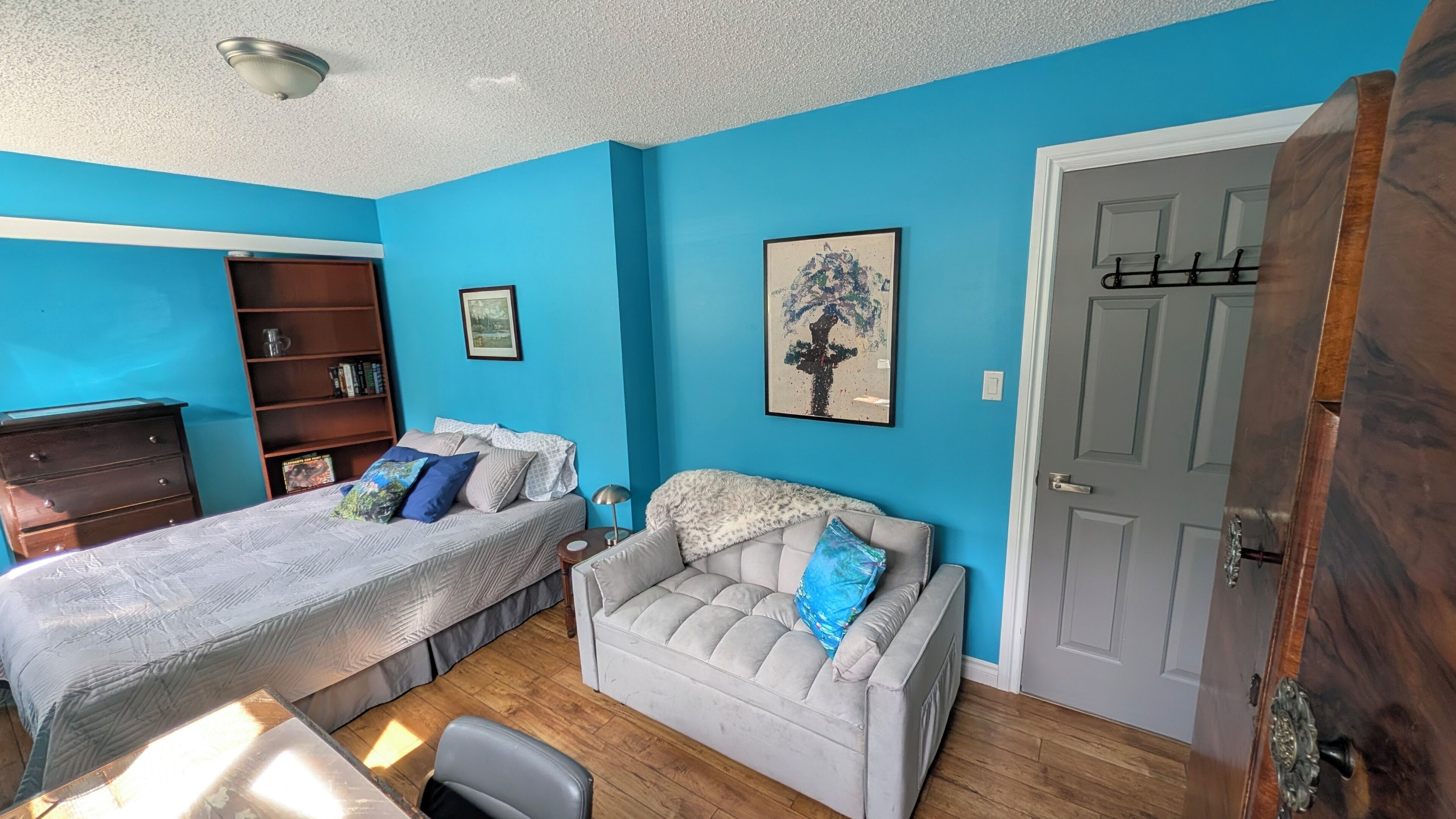 1 bedroom, desk, free WiFi, bed sheets