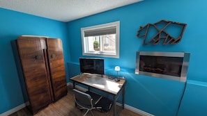 Interior - Welcome to Athabasca Abode!!
Your home away from home. (Athabasca)