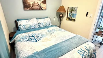 1 bedroom, iron/ironing board, WiFi (free), bed sheets