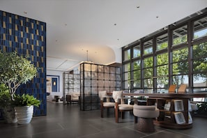 Lobby sitting area - Holiday Inn Express Danyang By Ihg (Zhenjiang)