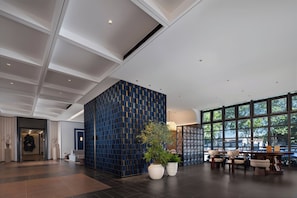Lobby sitting area - Holiday Inn Express Danyang By Ihg (Zhenjiang)