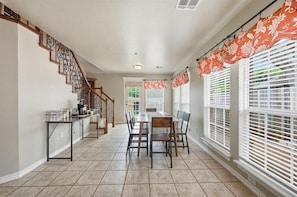 Unclassified image, 3 of 45, button - Lovely 3-bedroom house with AC in enjoyable Yukon neighborhood (Yukon)