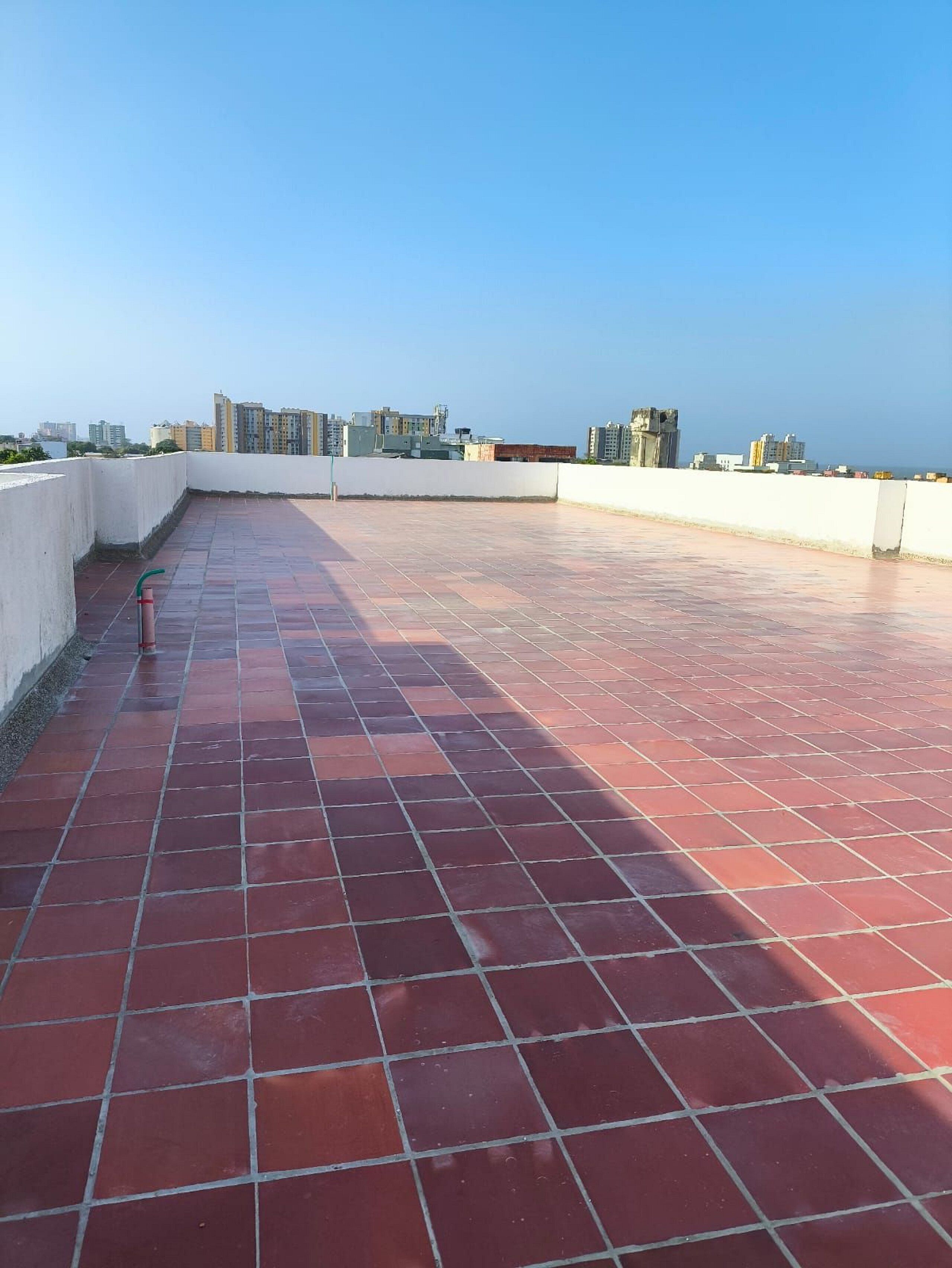 Basic Apartment | Terrace/patio