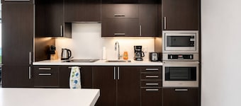 Cozy 2BR 2BA Condo | Steps to Subway | Pool & Gym