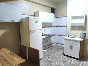 Comfort Apartment, Balcony | Private kitchen | Full-sized fridge - DP hotel Colma central  (Ciudad del Este)