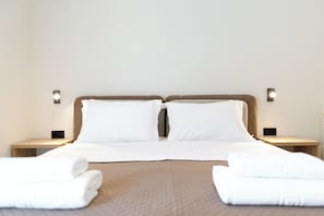 1 chambre, fer et planche à repasser, Wi-Fi gratuit, draps fournis