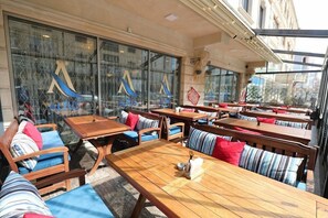 Outdoor dining - Alis Hotel Baku (Baku)
