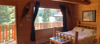 Small Waterfront Cabin on Little Lac Des Roches… pet friendly… moorage available