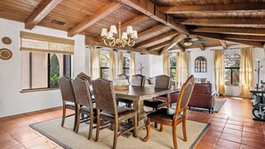 Nhà (4 Bedrooms) | Nội thất