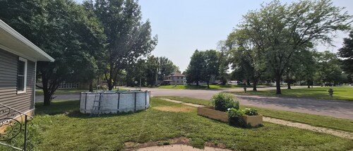 Olivia Home - 4BR Near Hospital, Pet-Friendly, Fast Fiber