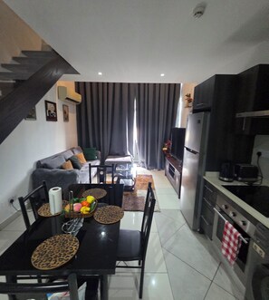 Living area - EBS PROPERTIES TWO BEDROOM AT EMBASSY GARDEND (Accra)