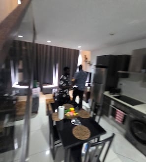 Private kitchen - EBS PROPERTIES TWO BEDROOM AT EMBASSY GARDEND (Accra)