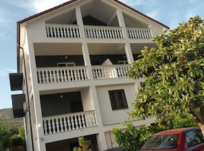 Bahagian luar