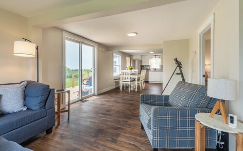 Hunkerdown Hideaway | Pet-Friendly  |  4 Bedrooms  | Near Clare’s Beaches