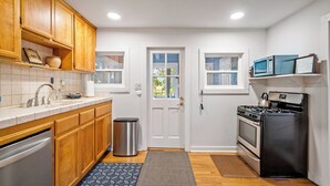 House (2 Bedrooms) | Interior - Dunning Ranch Guest Suite Two by Avantstay 40 Acres + Vineyard Views Paso Robles Wine Country (Paso Robles)