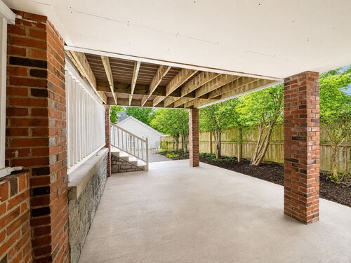 Luxury Furnished Executive Residence 5 bedroom in Chevy Chase near Lafayette