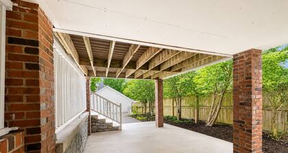 Luxury Furnished Executive Residence 5 bedroom in Chevy Chase near Lafayette