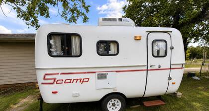Cozy Retreat 1-bedroom with camper in marvelous Norman