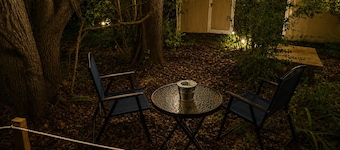 Cozy Retreat 1-bedroom with camper in marvelous Norman