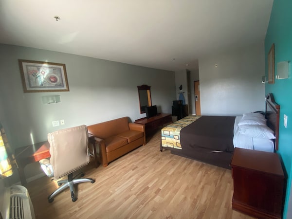 Tropicana Inn & Suites - Dallas, TX