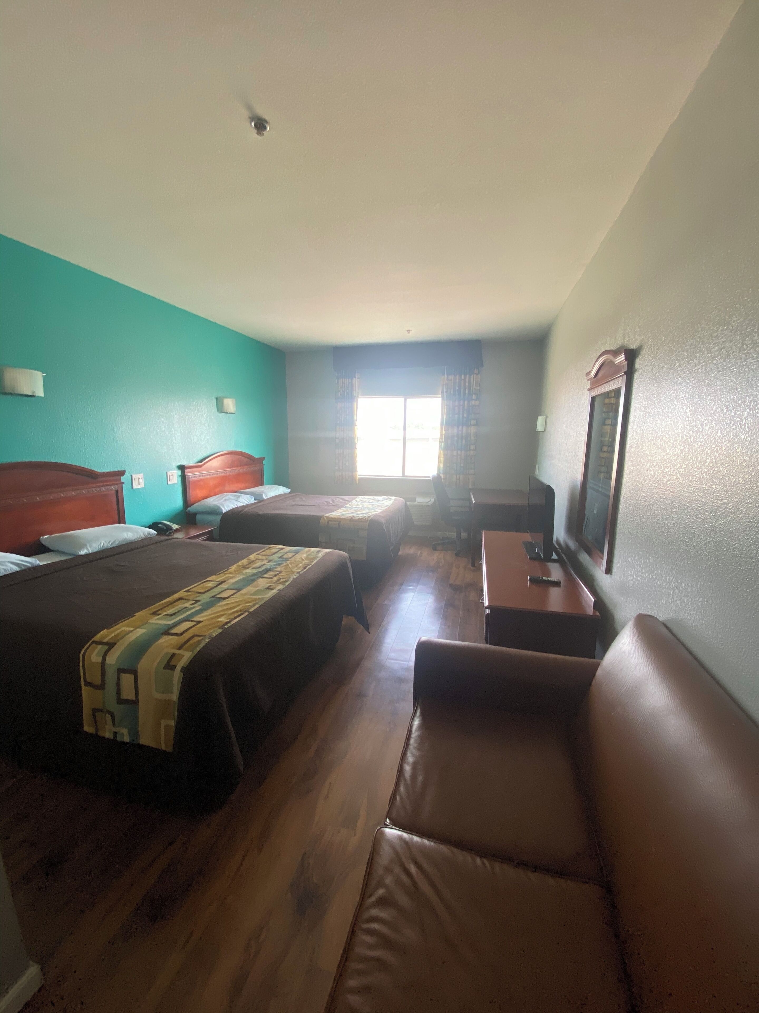 Room, 2 Queen Beds, Non Smoking | WiFi (free)