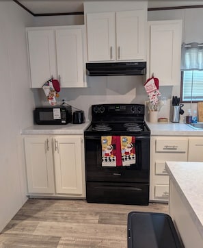 Private kitchen - 3-BR in Dunnellon right Next to Rainbow Springs State Park & Equestrian Center! (Dunnellon)