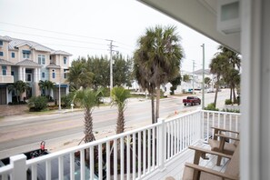 Property grounds - The Nile (Fort Myers Beach)