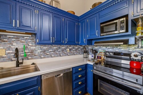 Black Hills Townhome -Community Pool-Near Downtown