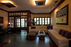 Living area - Katogi Averoff Hotel Vinery (Metsovo)