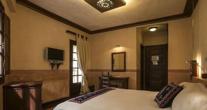 Katogi Averoff Hotel Vinery