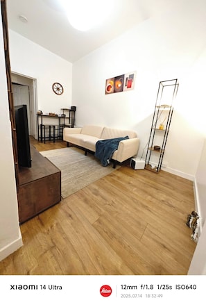 Apartment, 1 Bedroom | Living area - Pinewood Cozy Apartment in Dundee (Dundee)